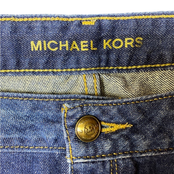 Michael Kors Mid Rise Shorts - Picture 3 of 5